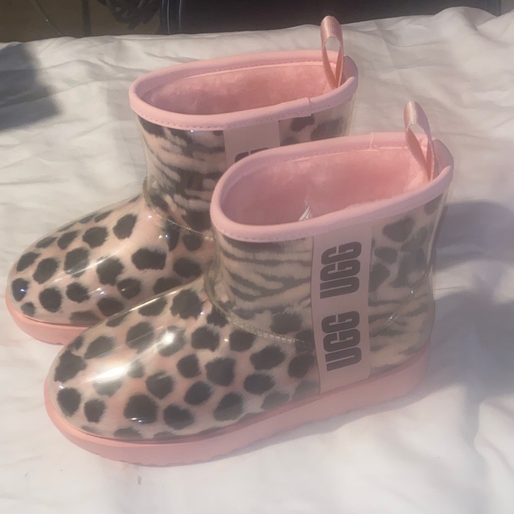 Uggs pink women’s size 7